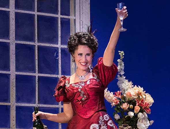 Utah Arts Review – Utah Opera’s “Traviata” soars with soprano’s poignant Violetta