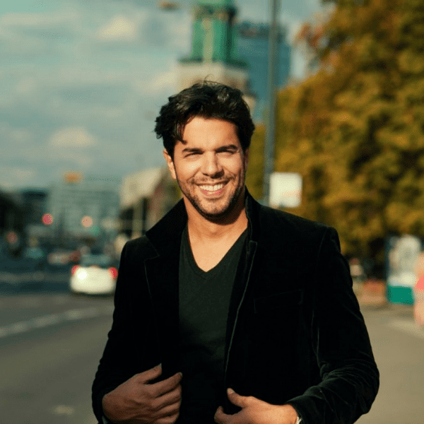 Domingo Hindoyan