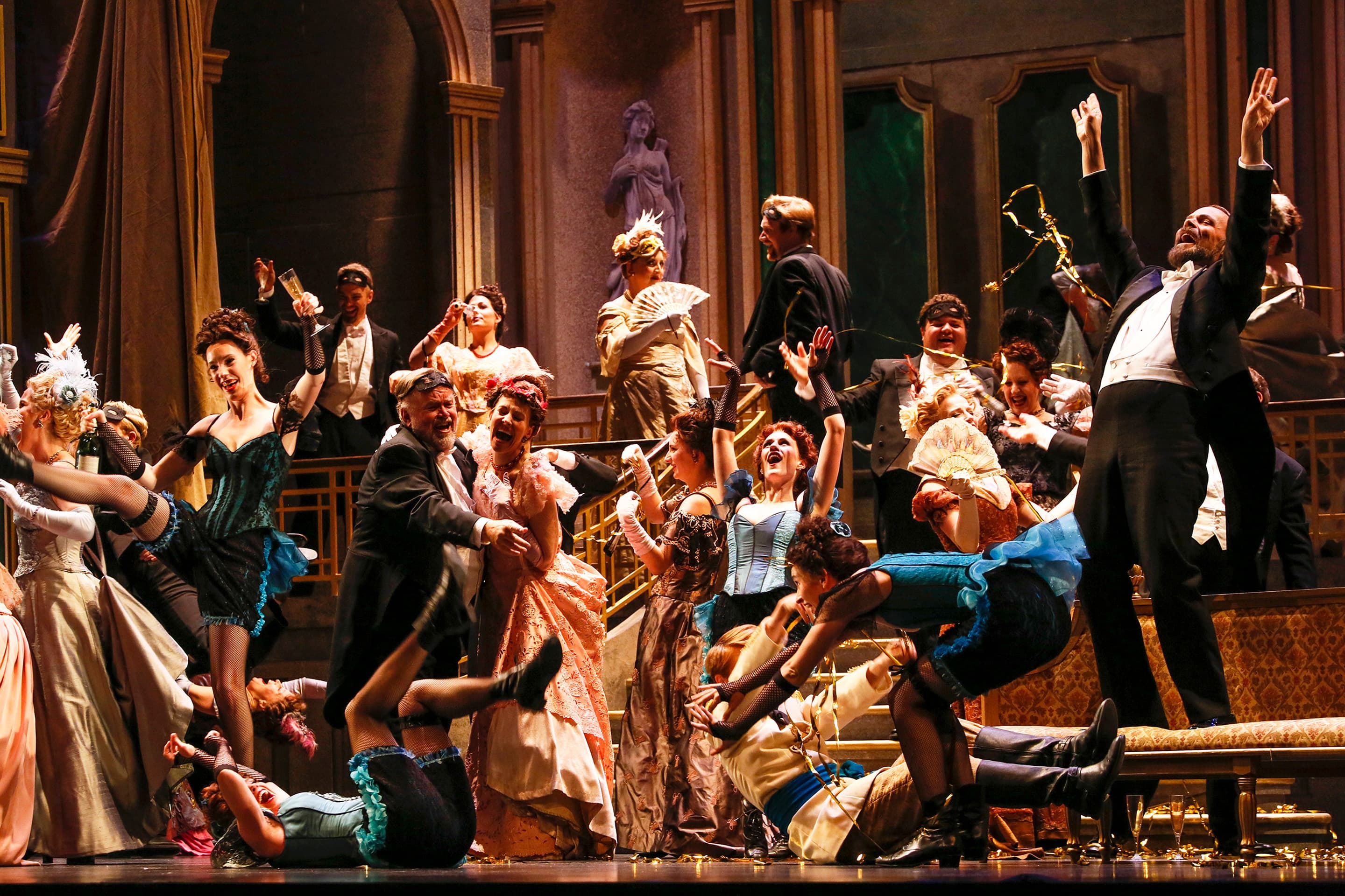 Review: Die Fledermaus - Utah Opera